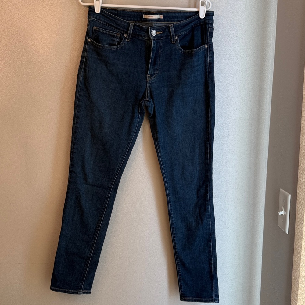 Levi's 711 Women's Dark Blue Skinny Jeans